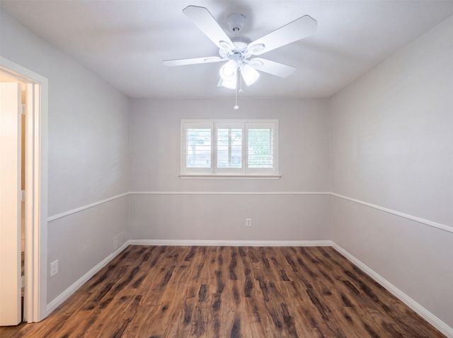 1618 Woodcrest Lane, Carrollton, TX 75006