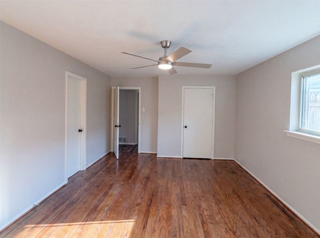 1618 Woodcrest Lane, Carrollton, TX 75006