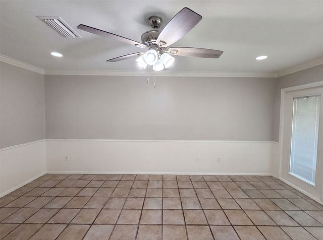 1618 Woodcrest Lane, Carrollton, TX 75006