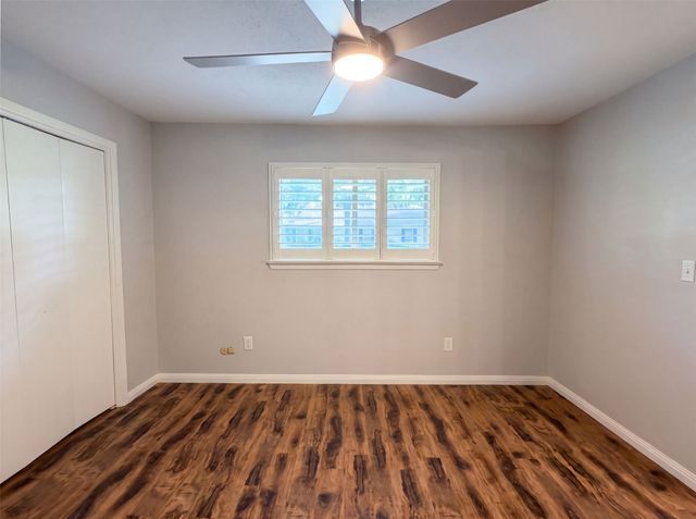 1618 Woodcrest Lane, Carrollton, TX 75006