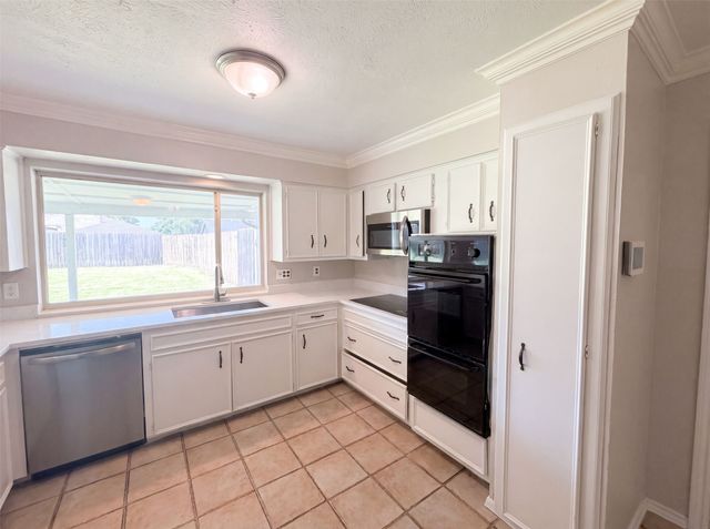 1618 Woodcrest Lane, Carrollton, TX 75006