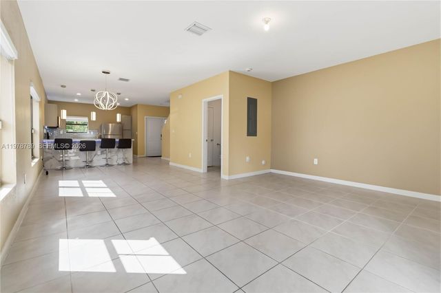 421 NE 1st Drive, Florida City, FL 33034