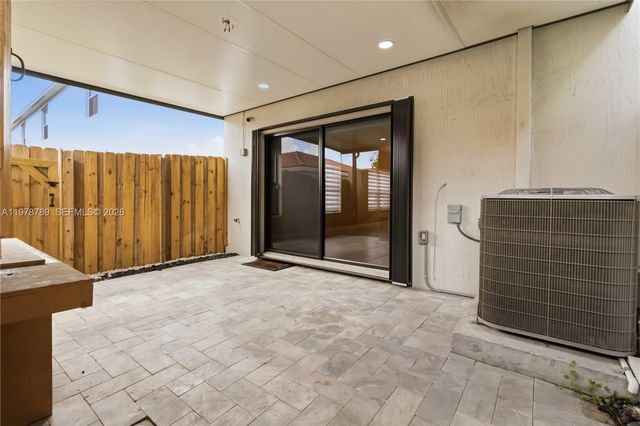 421 NE 1st Drive, Florida City, FL 33034