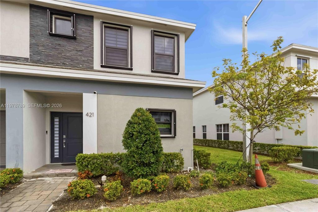 421 NE 1st Drive, Florida City, FL 33034