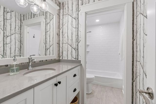 2805 Center Road, Wayzata, MN 55391