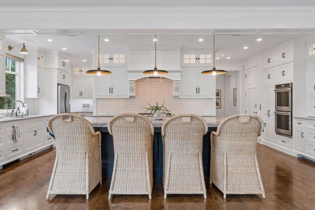 2805 Center Road, Wayzata, MN 55391