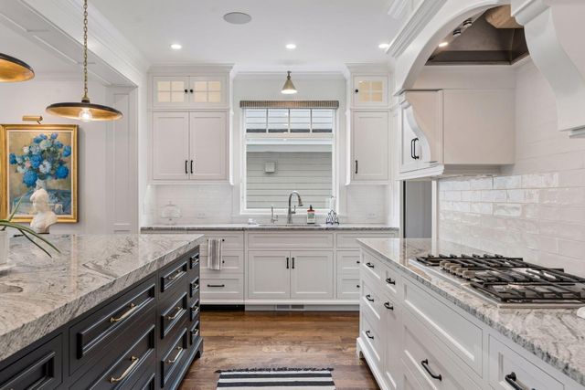 2805 Center Road, Wayzata, MN 55391