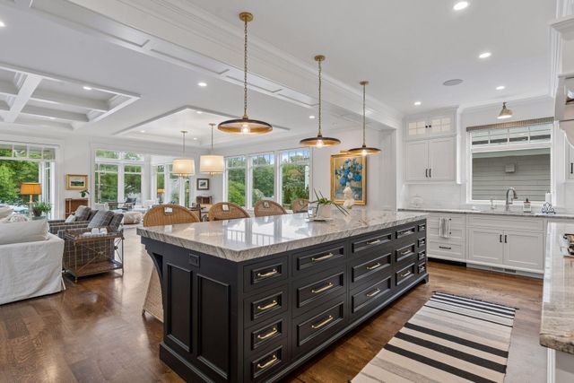 2805 Center Road, Wayzata, MN 55391
