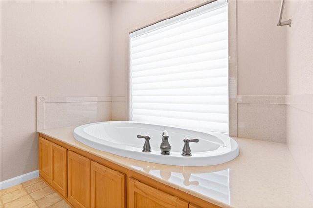 103 Greenmoor Drive, Eagle Point, OR 97524