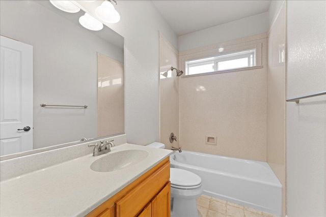 103 Greenmoor Drive, Eagle Point, OR 97524