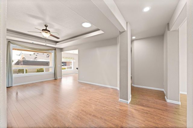 103 Greenmoor Drive, Eagle Point, OR 97524