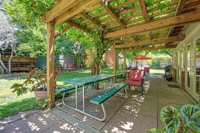 2004 5th St, Sacramento, CA 95818