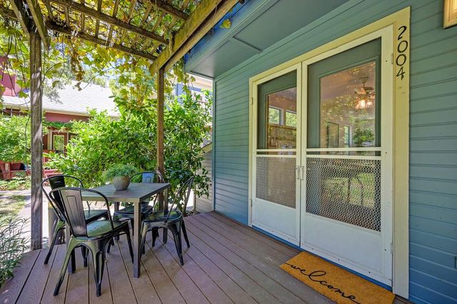 2004 5th St, Sacramento, CA 95818
