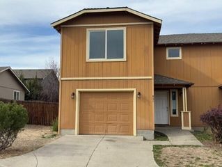 844 SE Maliah Avenue, Madras, OR 97741