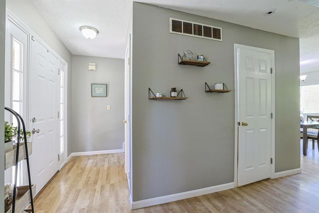 1104 Amblewood Court, Independence, KY 41051