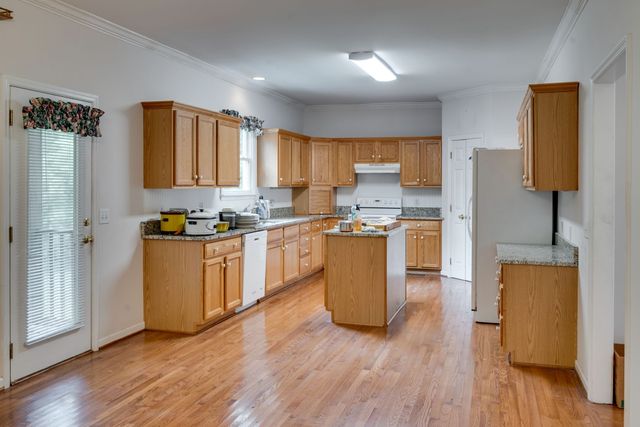 7316 Dunaway Dr, Nashville, TN 37221