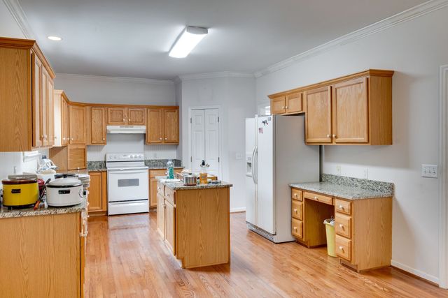 7316 Dunaway Dr, Nashville, TN 37221
