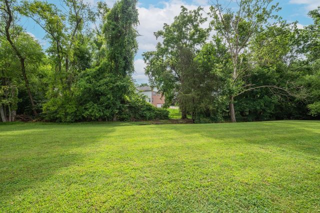 7316 Dunaway Dr, Nashville, TN 37221