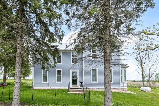N6924 Forest Ridge Road, Ripon, WI 54971