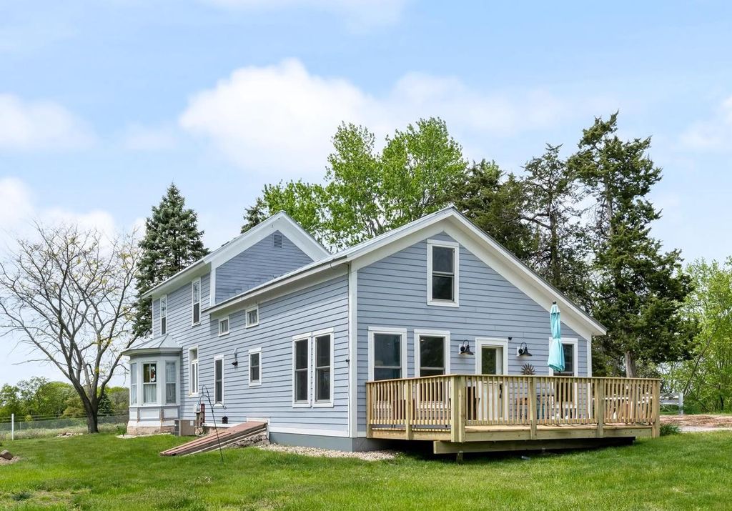 N6924 Forest Ridge Road, Ripon, WI 54971
