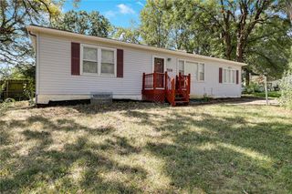 519 SE 4th Street Terrace, Lee's Summit, MO 64063