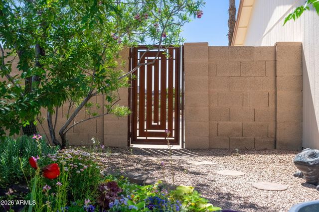 2346 E MESCAL Street, Phoenix, AZ 85028