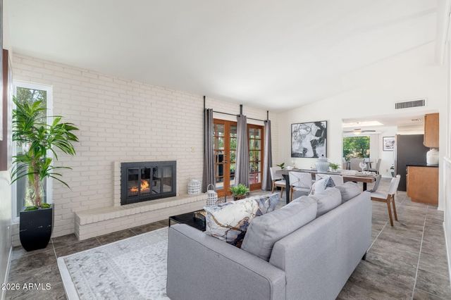 2346 E MESCAL Street, Phoenix, AZ 85028