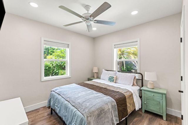 916 W DUVAL Street, Lantana, FL 33462