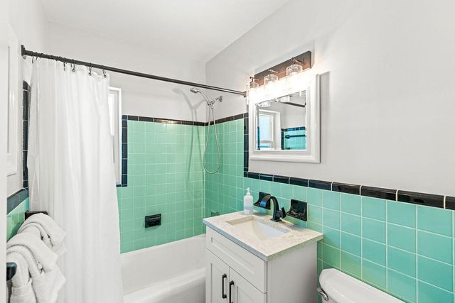 916 W DUVAL Street, Lantana, FL 33462