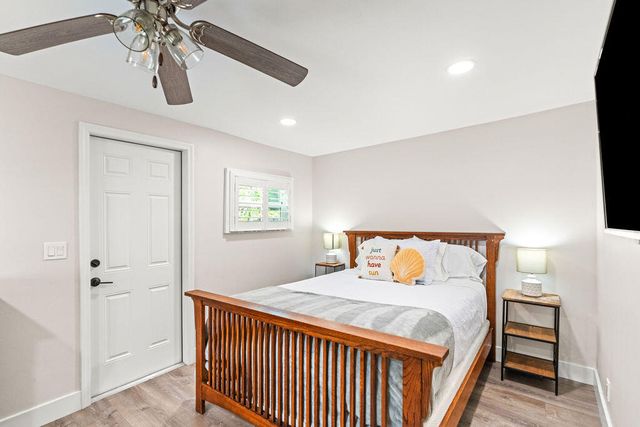 916 W DUVAL Street, Lantana, FL 33462