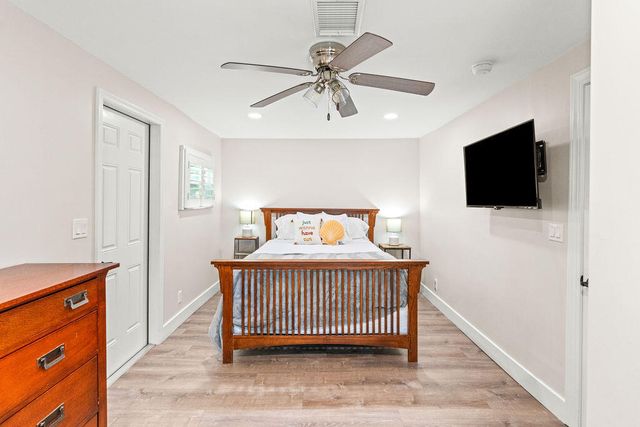 916 W DUVAL Street, Lantana, FL 33462