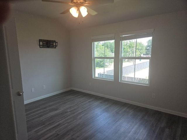 501 Hines Street B, Willis, TX 77378