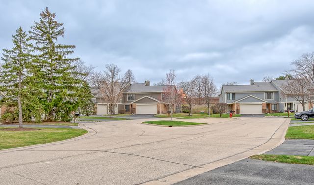 724 Ascot Court, Libertyville, IL 60048