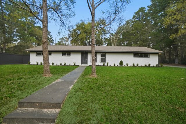 700 W Dogwood Street, Woodville, TX 75979