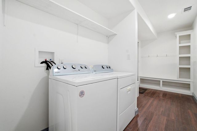 700 W Dogwood Street, Woodville, TX 75979