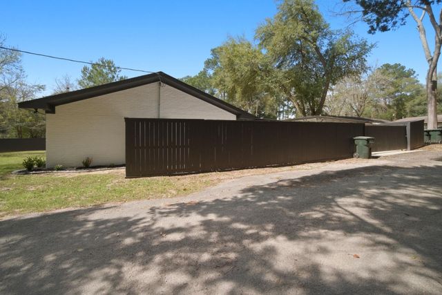 700 W Dogwood Street, Woodville, TX 75979