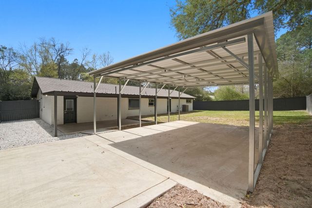 700 W Dogwood Street, Woodville, TX 75979