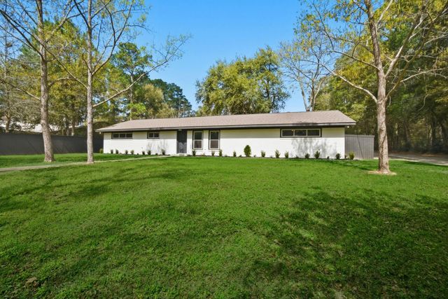 700 W Dogwood Street, Woodville, TX 75979