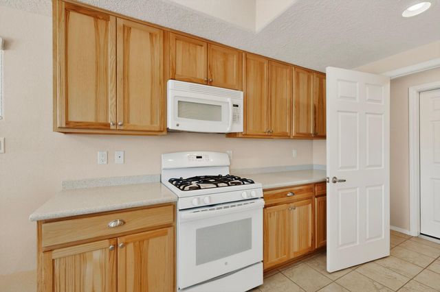6544 Jazmin Place NW, Albuquerque, NM 87114
