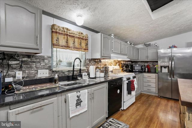 114 RUSTIC, Shippensburg, PA 17257