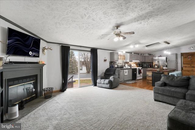 114 RUSTIC, Shippensburg, PA 17257