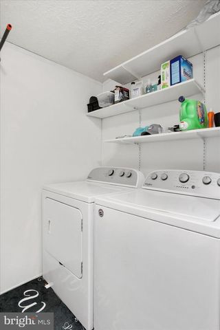 114 RUSTIC, Shippensburg, PA 17257