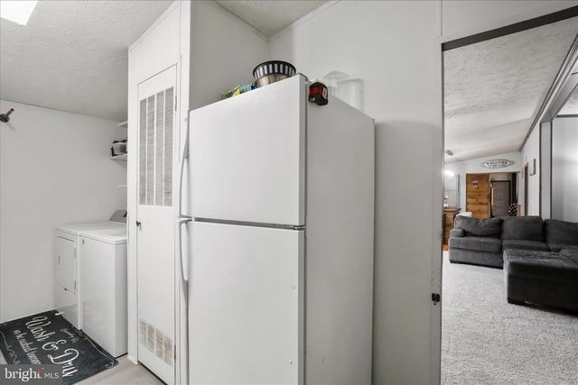 114 RUSTIC, Shippensburg, PA 17257