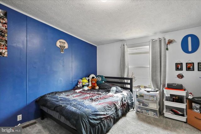 114 RUSTIC, Shippensburg, PA 17257