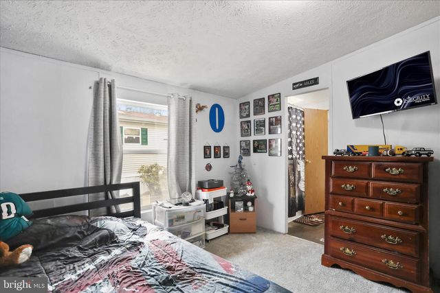 114 RUSTIC, Shippensburg, PA 17257