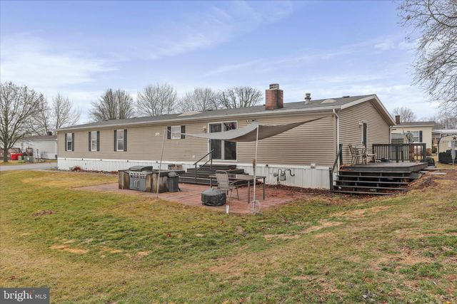 114 RUSTIC, Shippensburg, PA 17257