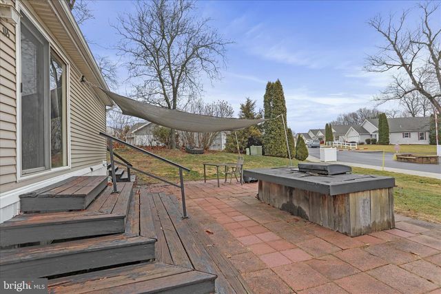 114 RUSTIC, Shippensburg, PA 17257