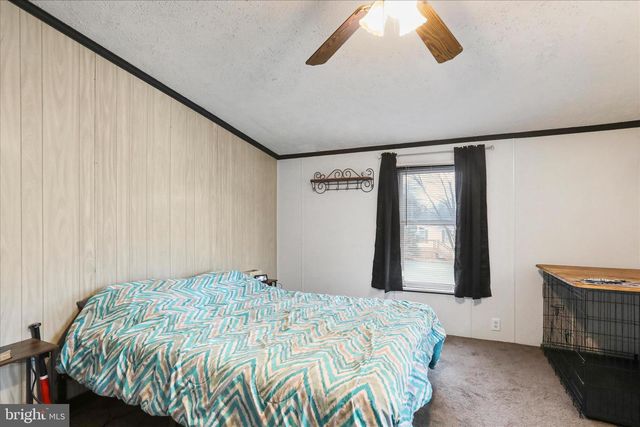 114 RUSTIC, Shippensburg, PA 17257