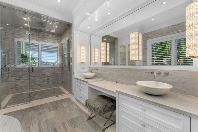 550 Marquesa Dr, Coral Gables, FL 33156