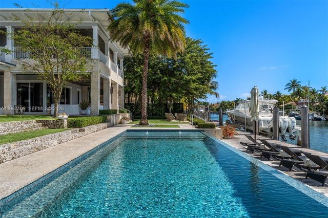 550 Marquesa Dr, Coral Gables, FL 33156